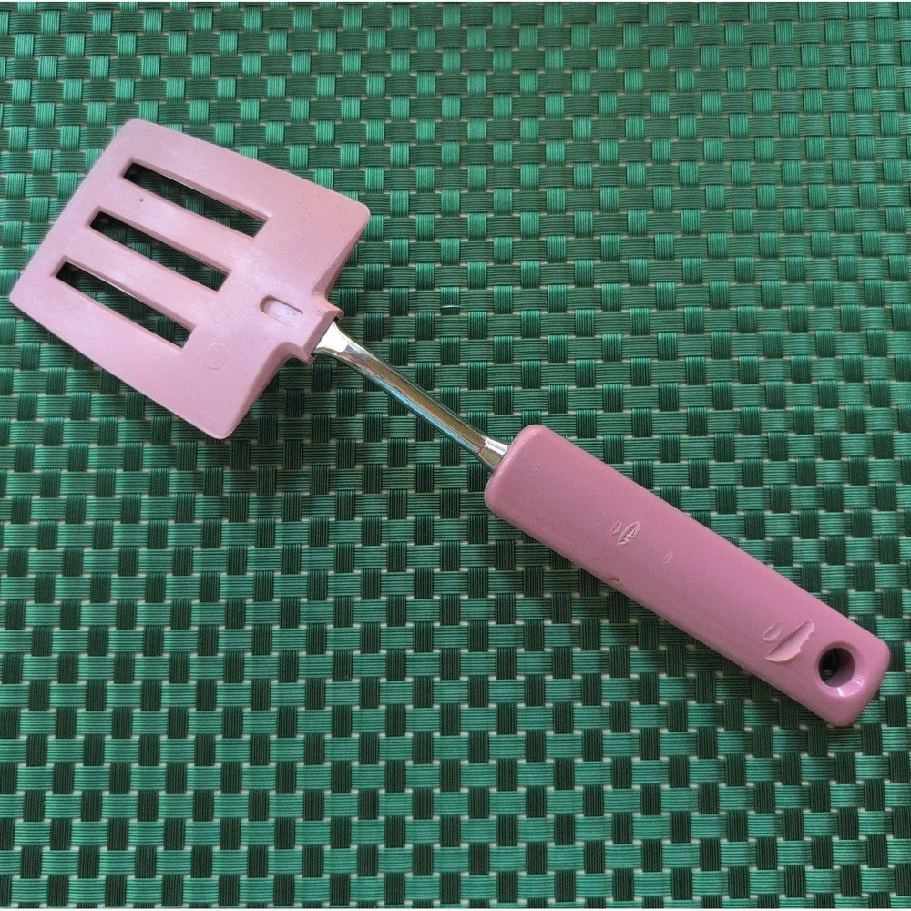 EKCO Spatula Slotted Pink Nylon Turner With Plastic Handle Vtg USA *Handle Melts